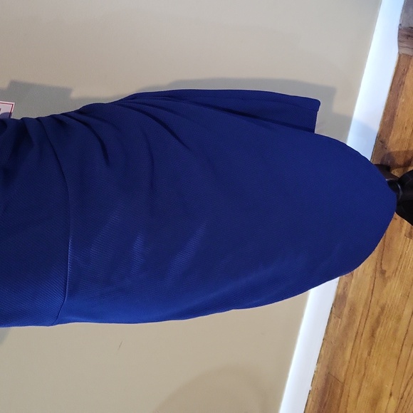 Bisou Bisou Dress 💙 - Picture 4 of 13